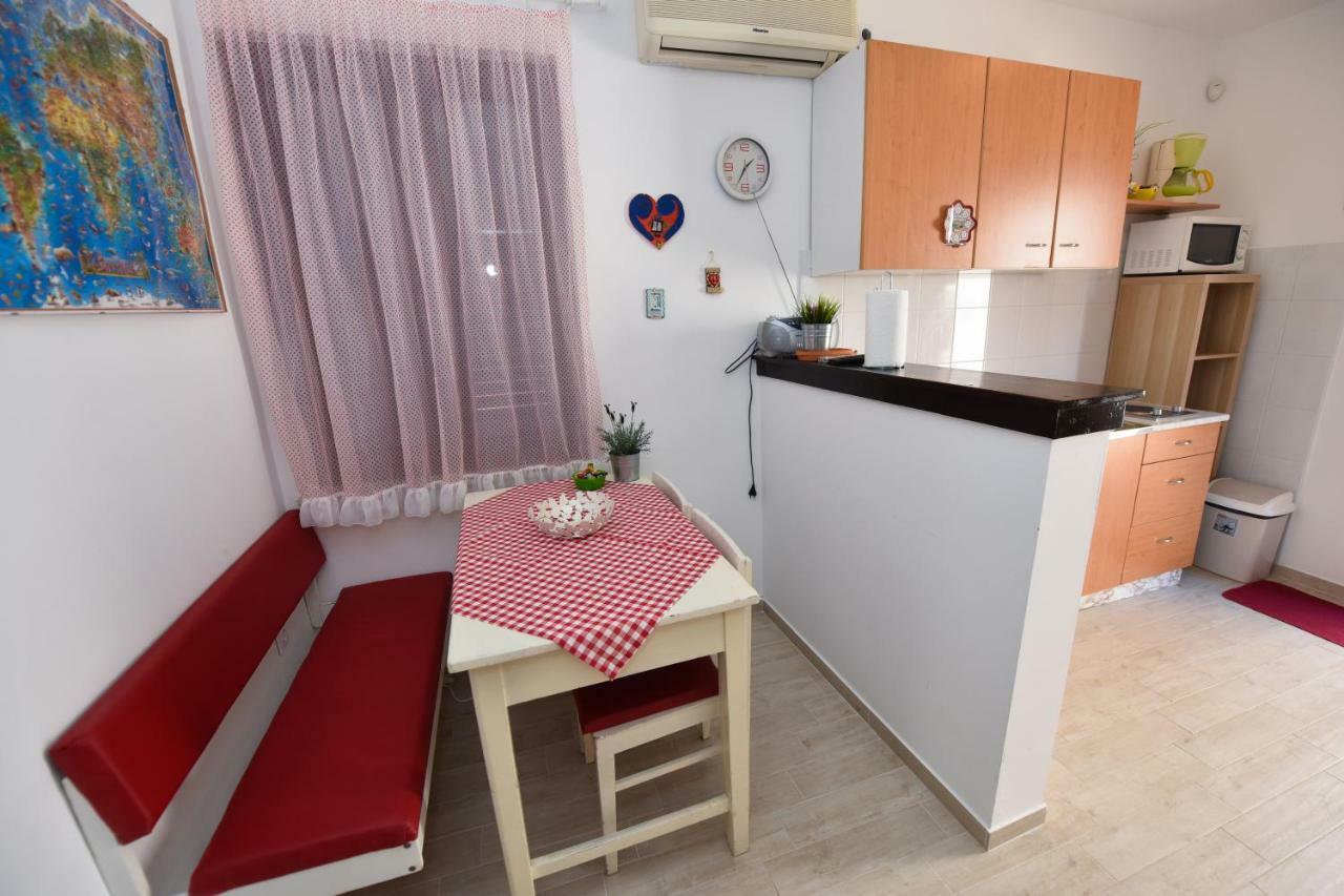 Apartments Enya Novalja Εξωτερικό φωτογραφία